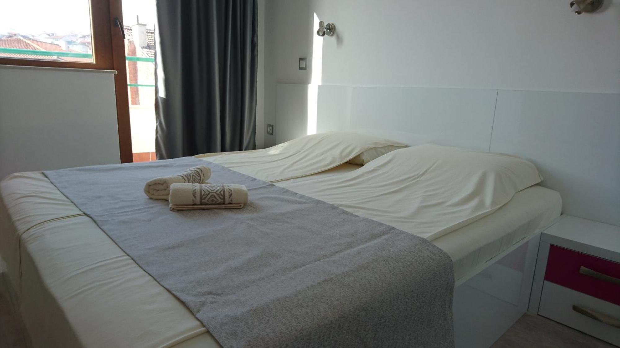 Park Apartments&Rooms Popovi Sandanski Pokoj fotografie